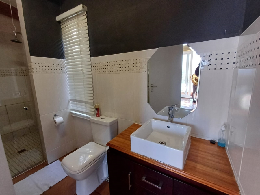 6 Bedroom Property for Sale in Kosmos North West